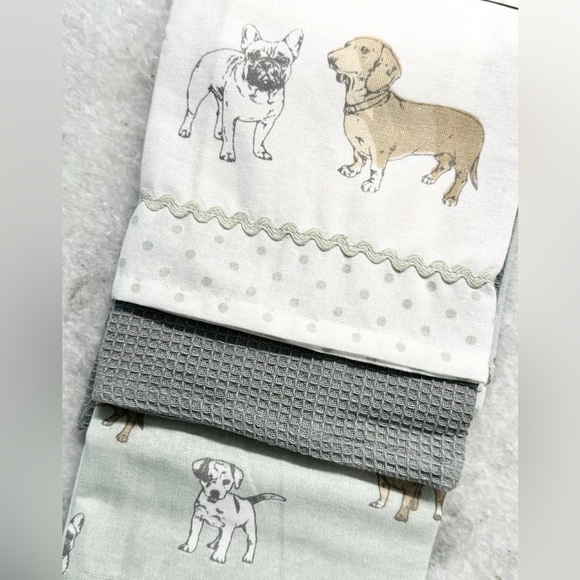 CookSmart Other - New Dog Theme Kitchen Tea Towels Set of 3 - Dachshund, Pug, Bulldog, Beagle